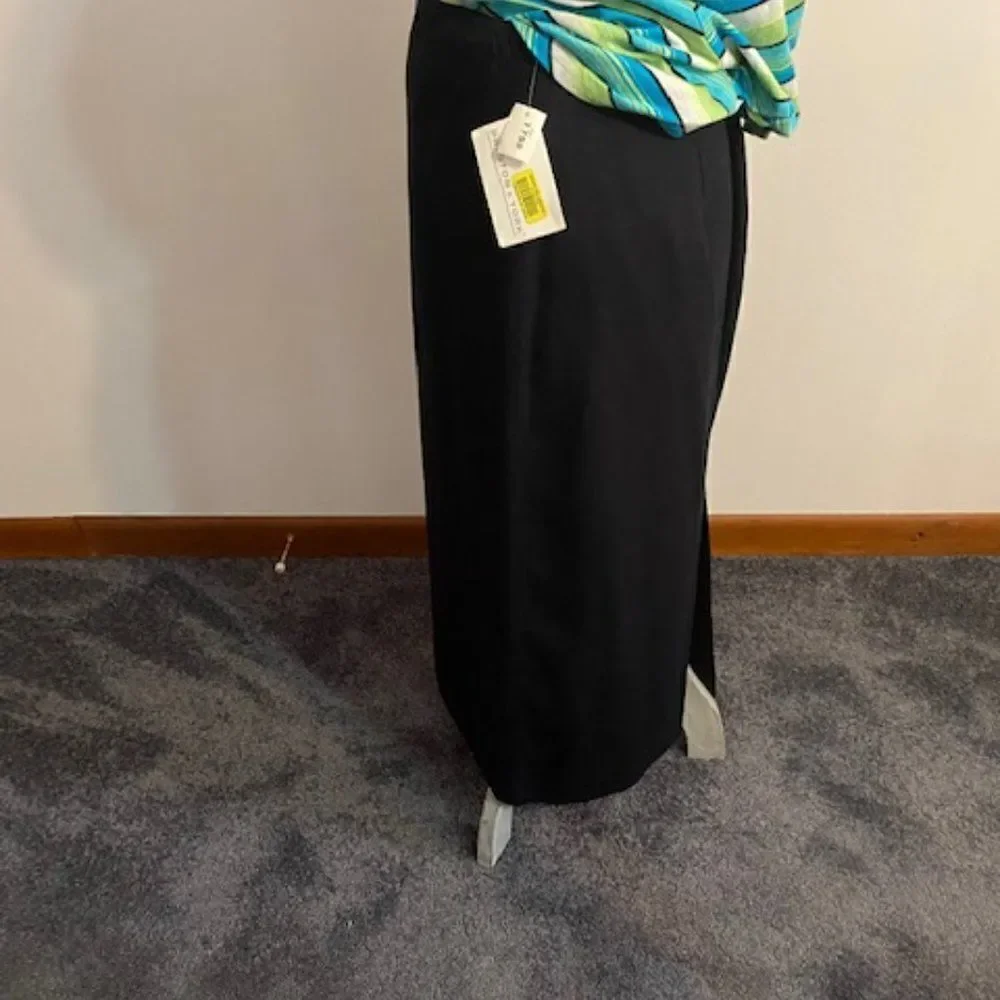 Preston & York Black pencil skirt, size 16